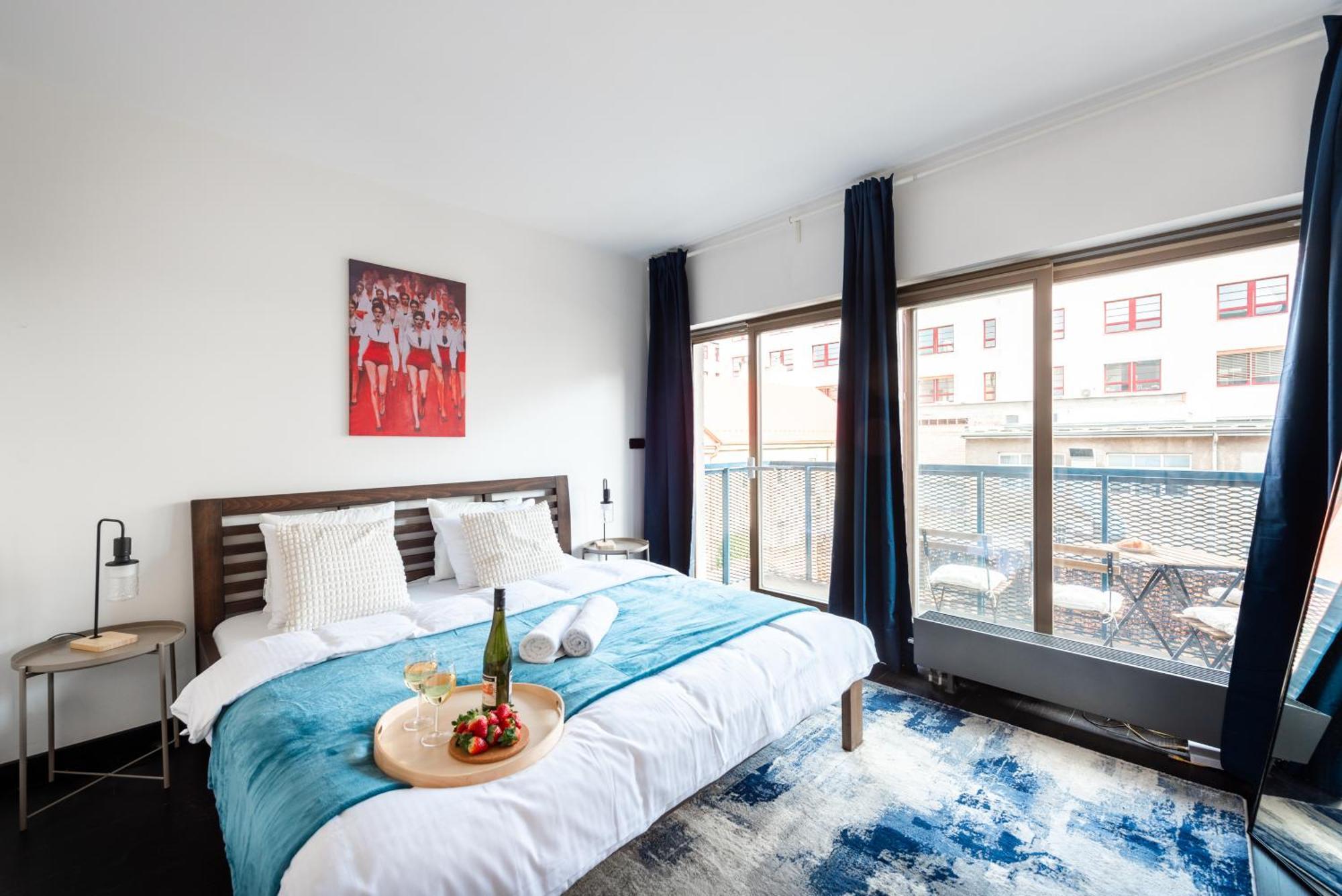 Lejlighed Spacious Near Karlin Square Prag
