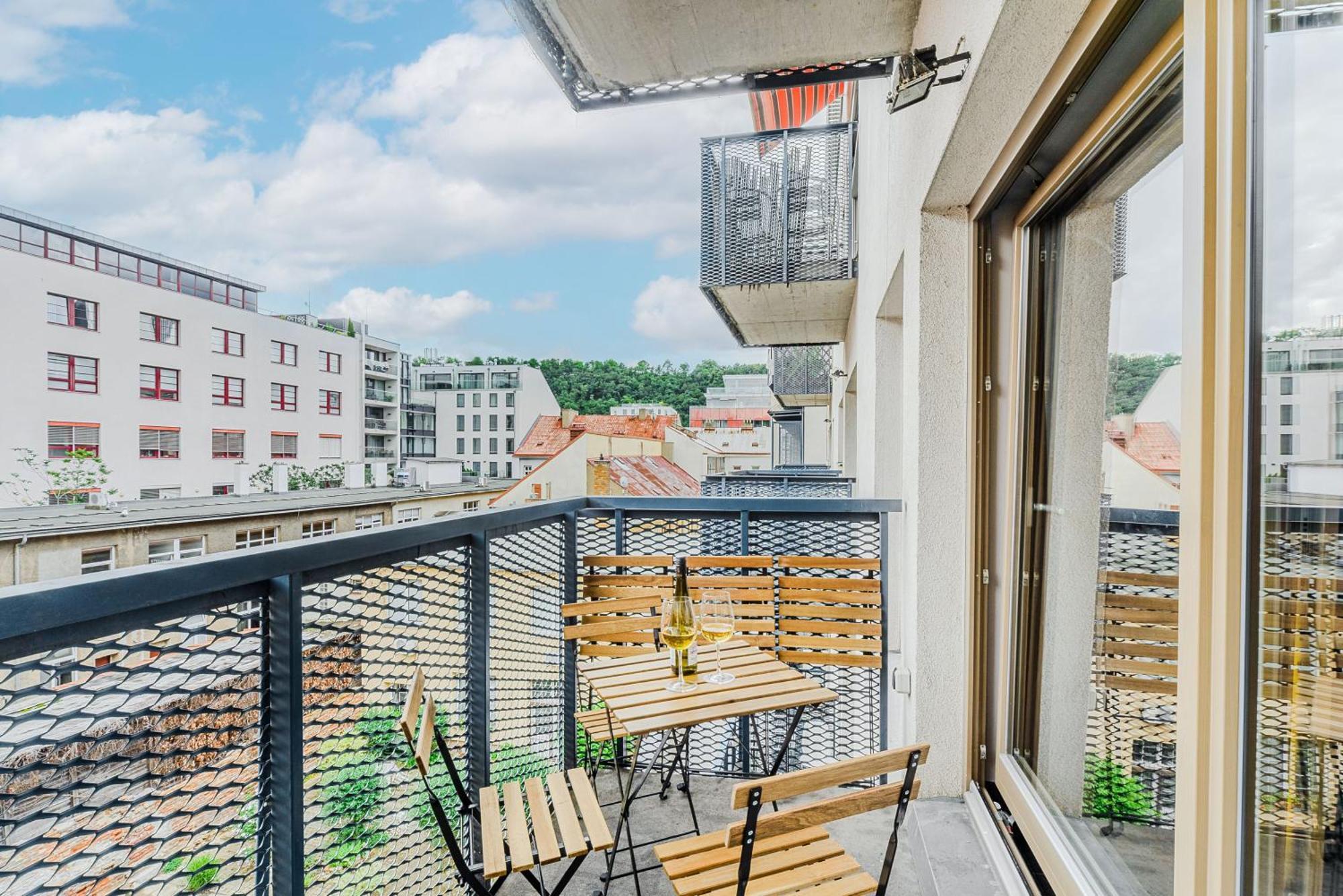 Lejlighed Spacious Near Karlin Square